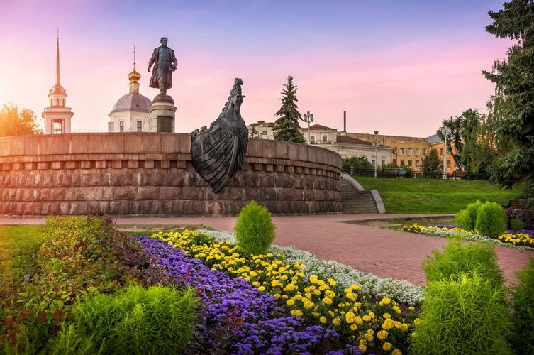 Автобус| По дороге легенд: от Твери к Шлиссельбургу