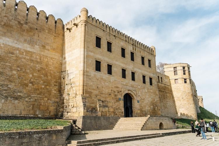 Яркое погружение в Дагестан: лезгинка, кухня, горы и море